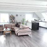 Slaw Jacuzzi Bilard Apartment