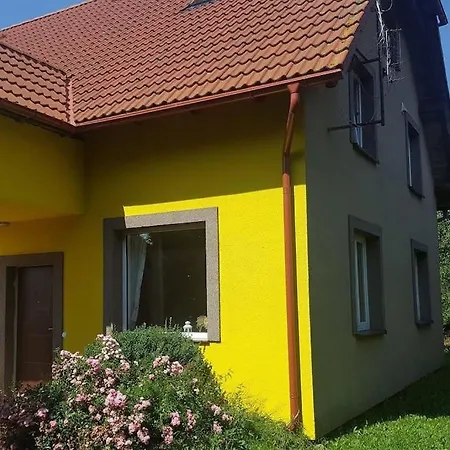 Slaw Jacuzzi Bilard דירה Ustarbowo