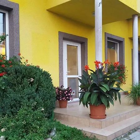 Slaw Jacuzzi Bilard דירה Ustarbowo