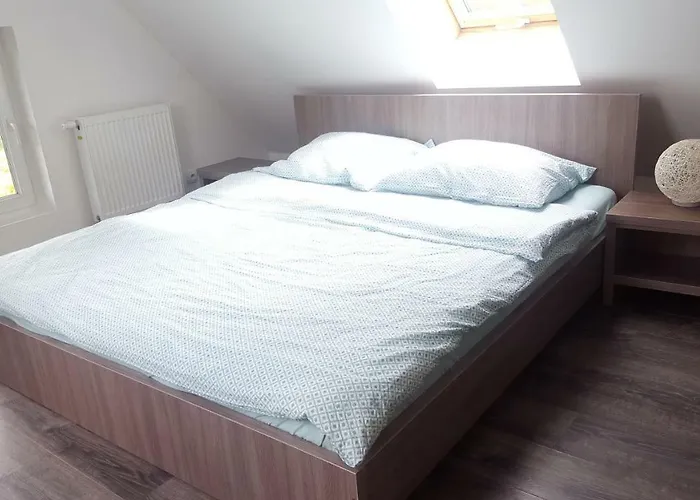 Slaw Jacuzzi Bilard Lägenhet